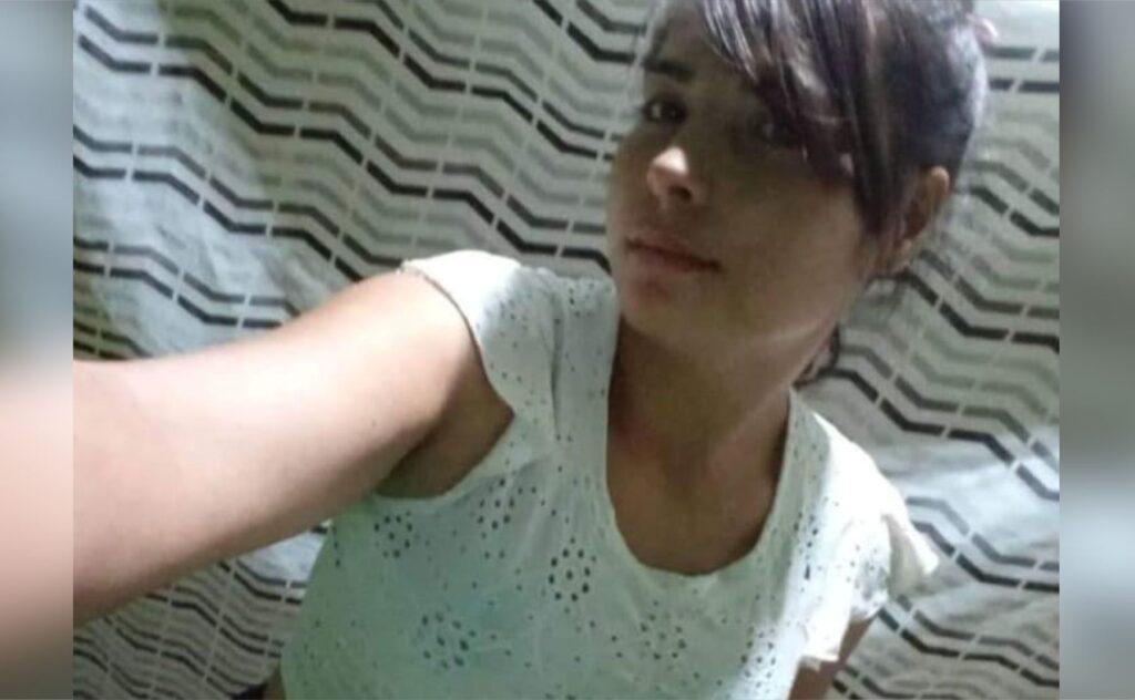 buscan Yanina Claris Colman