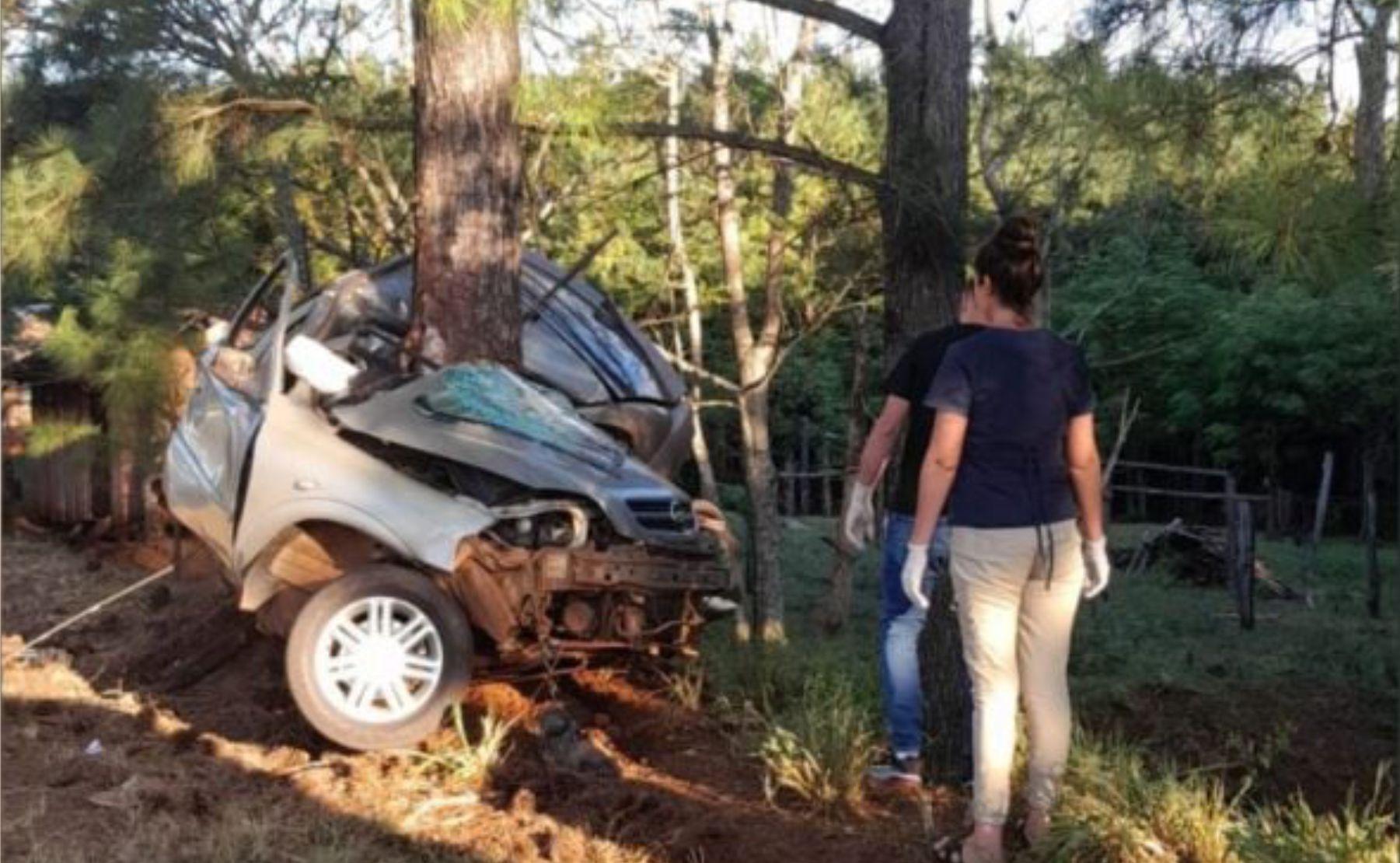 choque fallecido arbol alba posse