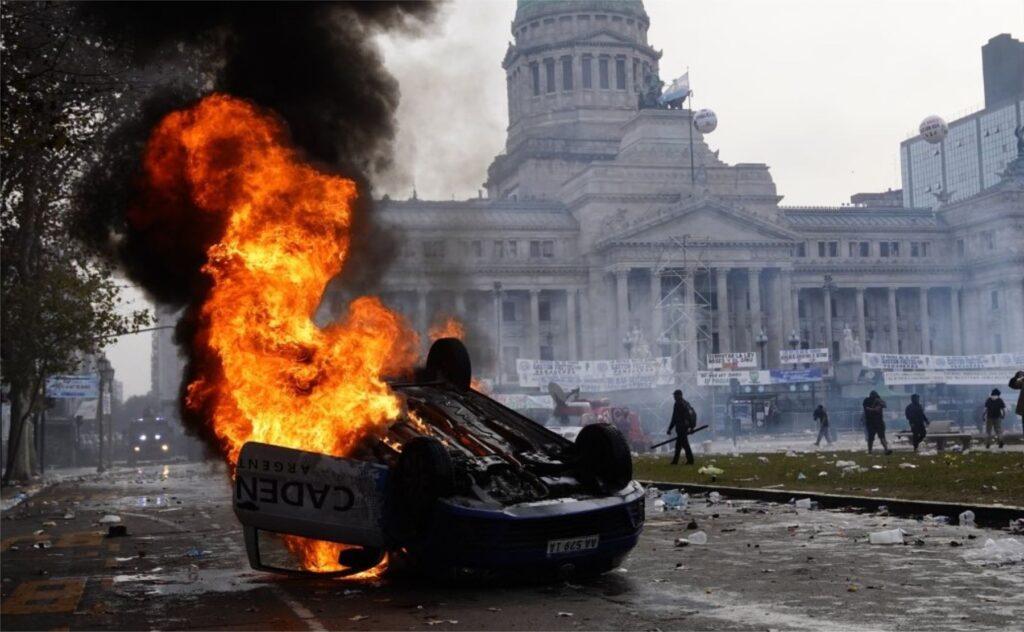 detener destrozos congreso