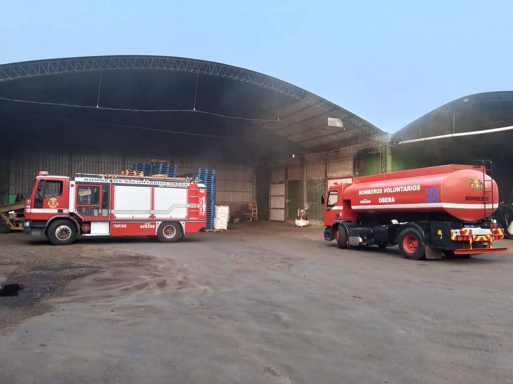 bomberos incendio yerba obera