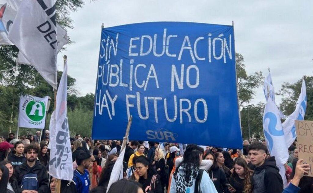 paro universitario veto