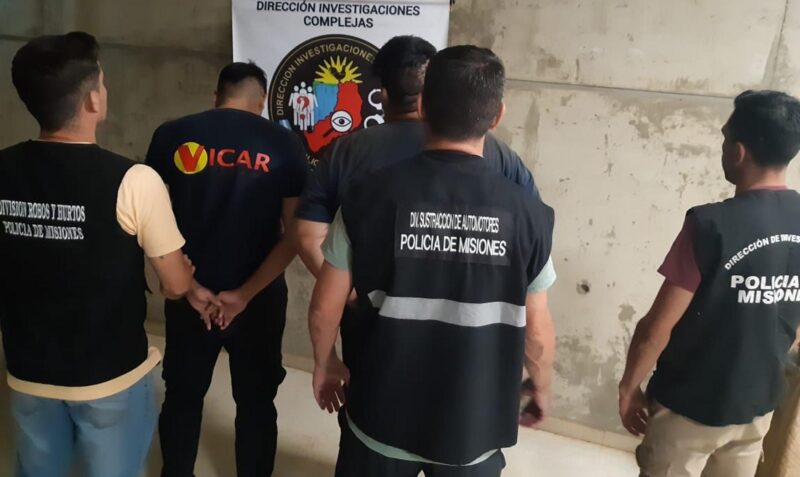 robo empleados muebles posadas