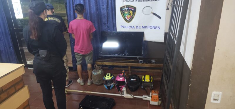detenidos robo auto posadas