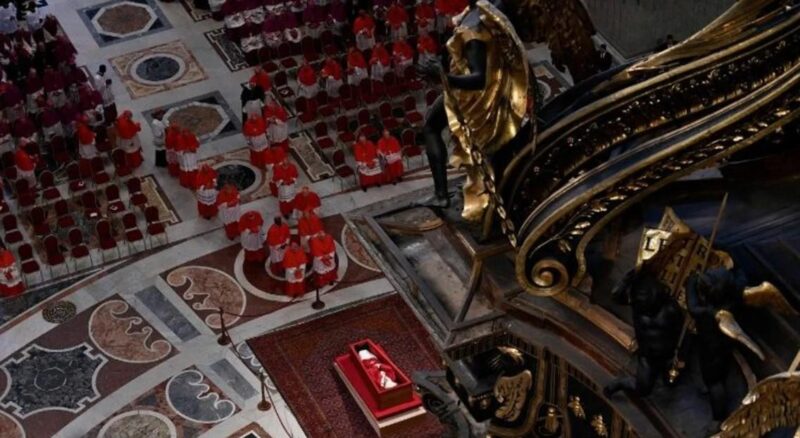 funeral papa basilica san pedro