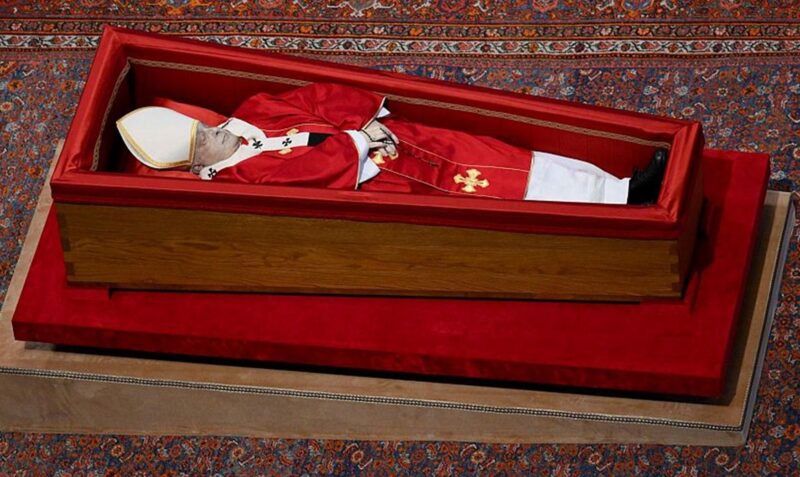 Tanatopraxia conservacion cuerpo papa