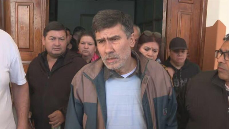 Ramon amarilla anuncio candidato