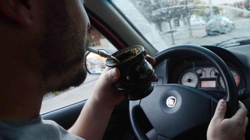mate al volante