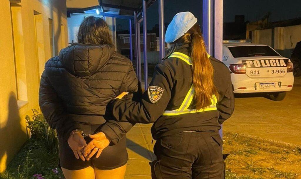 mujer robo toyota