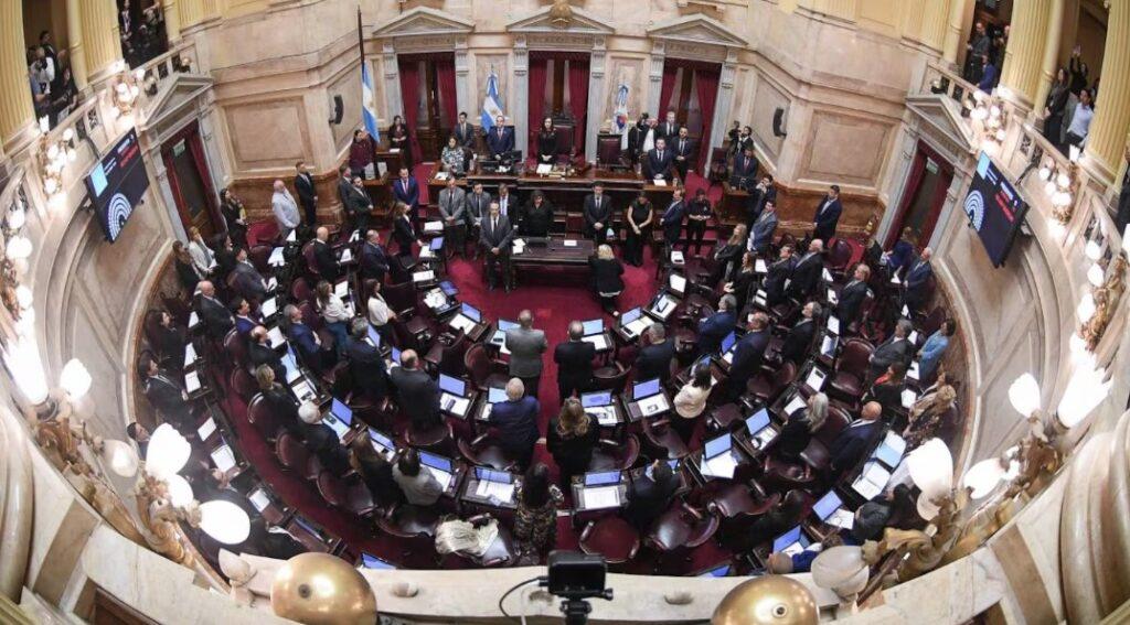 senado derogó decretos de Javier Milei