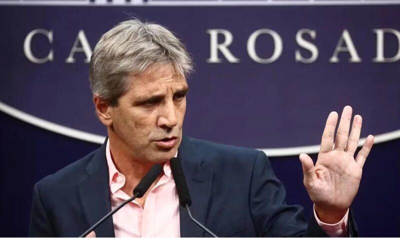 dolar supeando banda