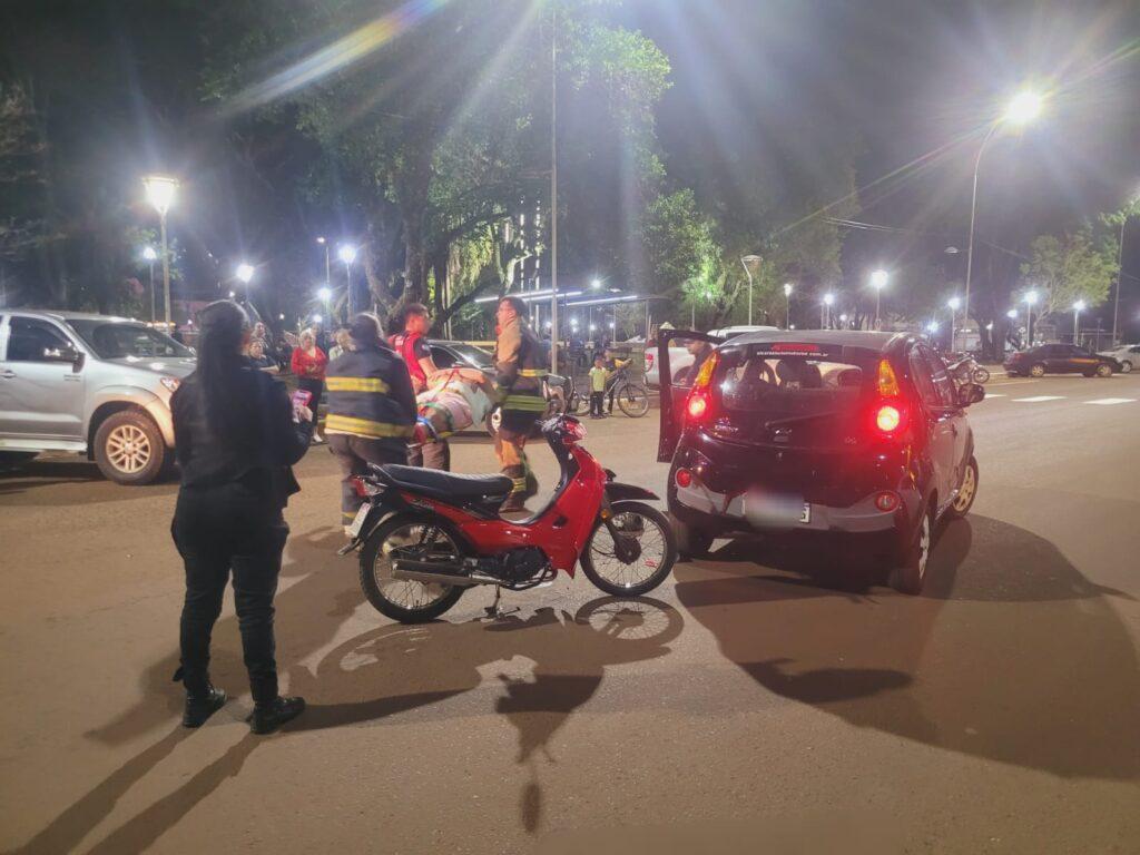 choque entre auto y moto en Jardín América