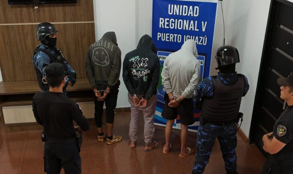 banda de barreteros en Puerto Iguazú