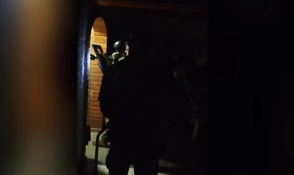 militar armado posadas
