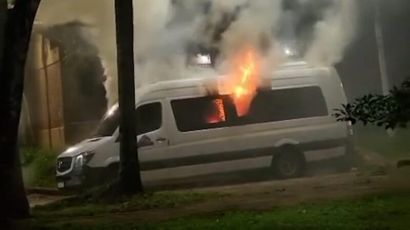 incendio de Sprinter en Posadas