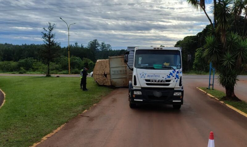 despiste camion madera puerto piray