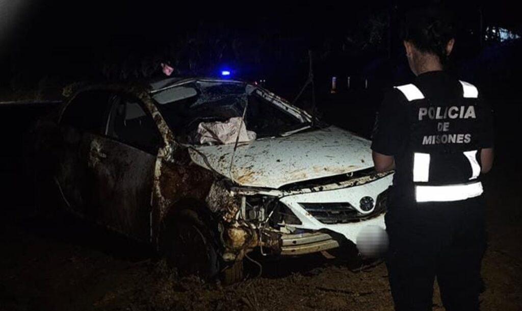 Toyota Corolla despistó en la Ruta 103