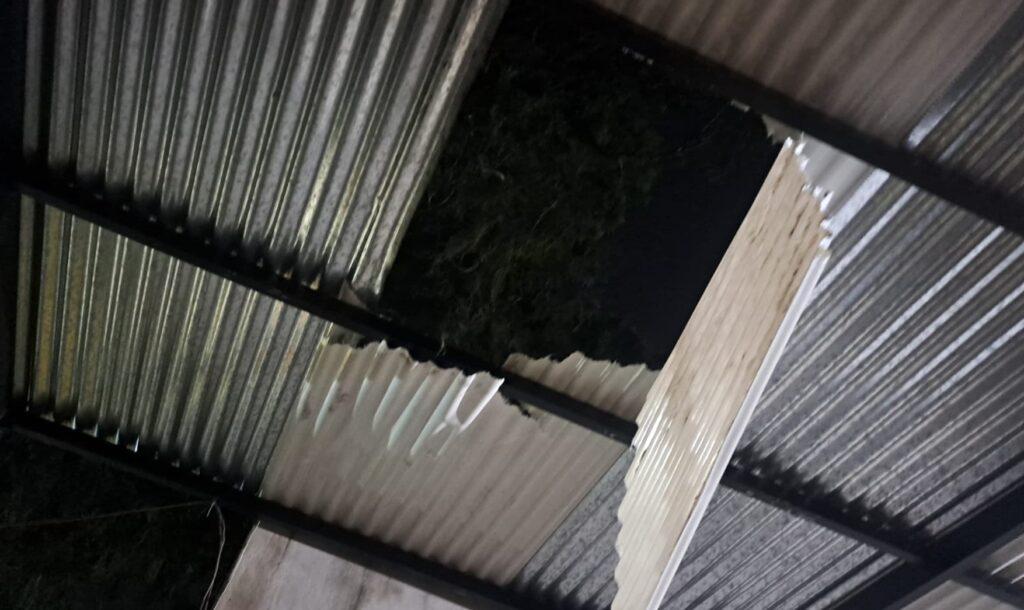 hombre murió al caer del techo en Posadas