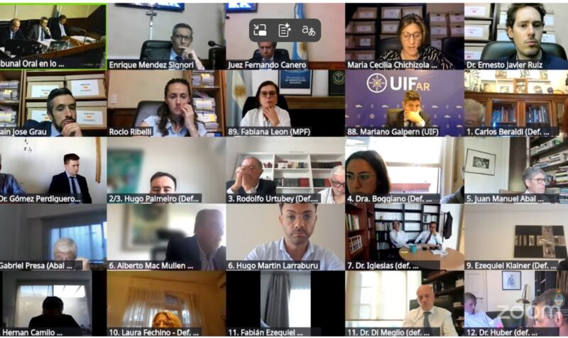 causa cuaderno valijas candado