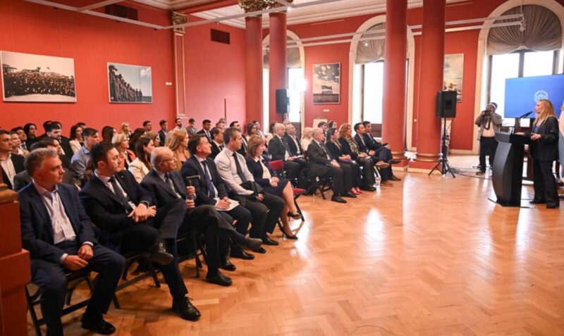 La Libertad Avanza diputados capacitación