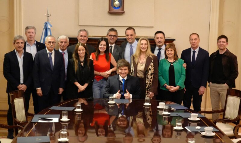 Javier Milei reunión legisladores