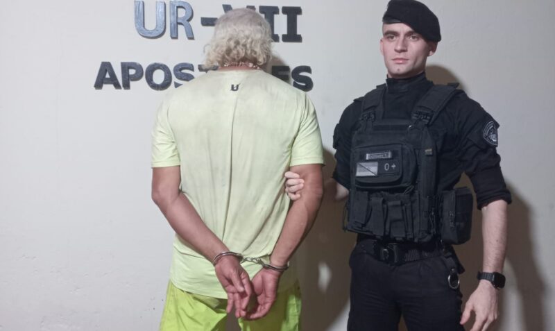 apostoles golpear mujer sorda