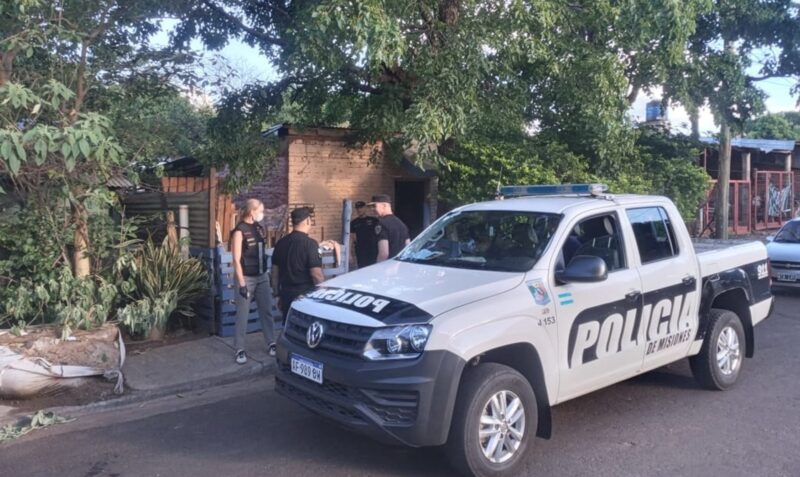 mujer letrina chacra 101