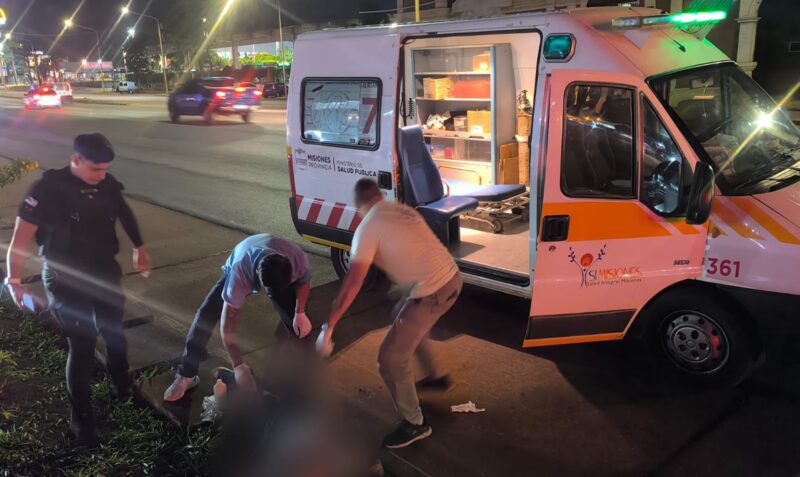 accidente Posadas avenida Quaranta peatón atropellado motocicleta