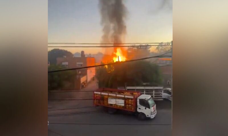Incendio depósito de garrafas Merlo