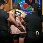 Dos nenas pidieron ayuda por audios de WhatsApp mientras su madre las agredía borracha