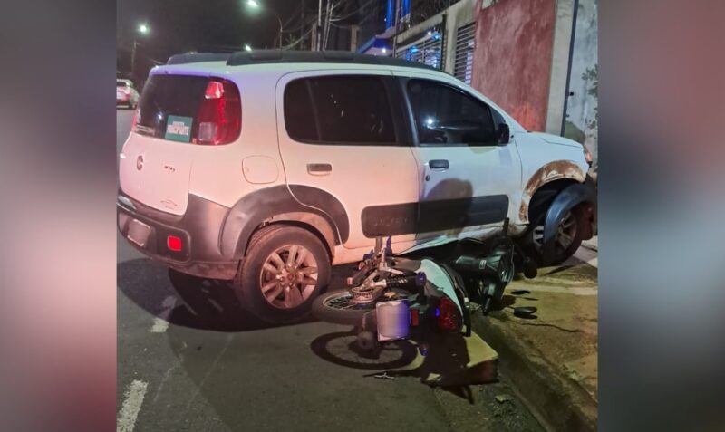 siniestro vial Posadas avenida Tambor de Tacuarí motociclista herido Fiat Uno