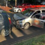 Colisión en hora pico sobre la avenida Corrientes: dos autos protagonizaron un choque en el centro posadeño