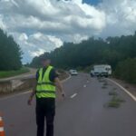 Un auto despistó y chocó contra el muro central de la Ruta 12 en Santa Ana