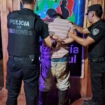 Terror en Pozo Azul: amenazó a su pareja y a su hijo con un pistolón, huyó a los tiros y fue capturado en el monte