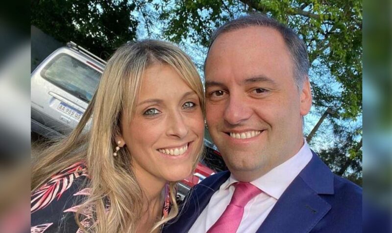 Manuel Adorni investigación viaje Aruba dólares