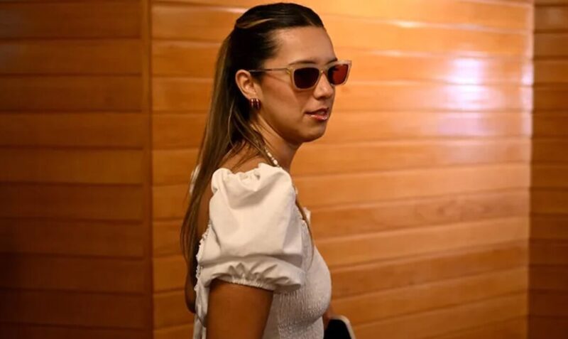 Abogada detenida Brasil fianza injuria racial regreso