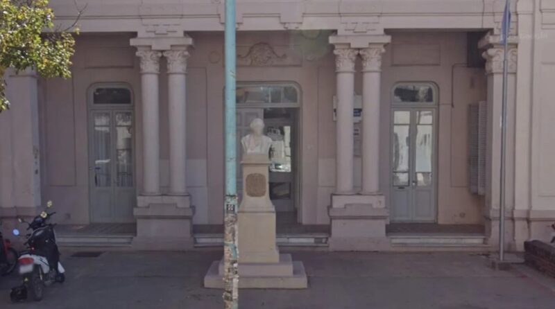 Alumno arma aire comprimido Rafaela Escuela Alberdi Santa Fe