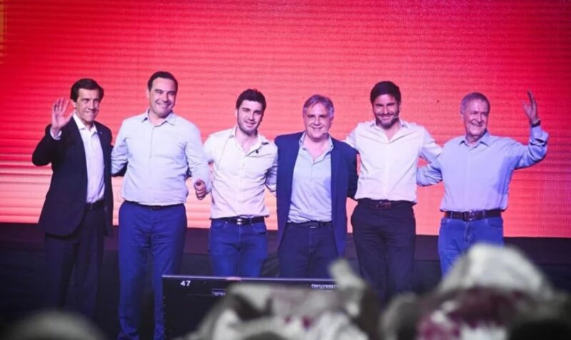 Miguel Ángel Pichetto Provincias Unidas Mauricio Macri Maximiliano Pullaro 2027