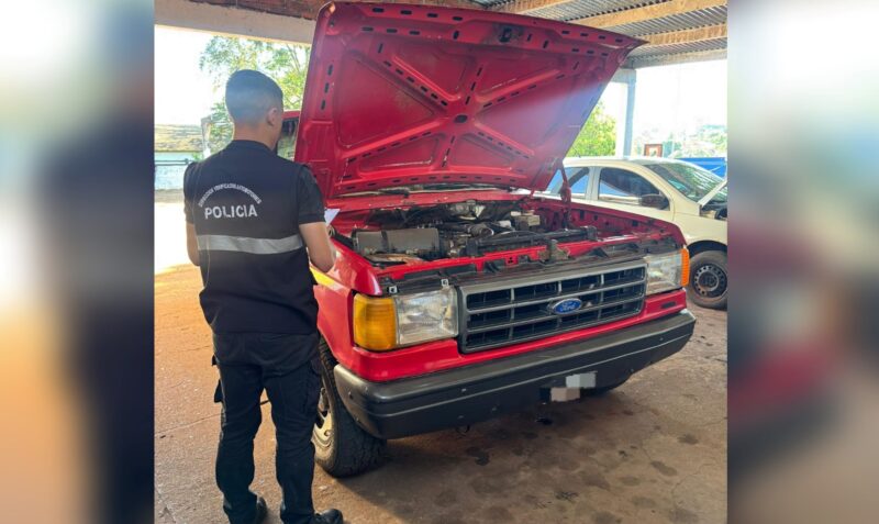 Estafa vehículos San Vicente Policía de Misiones verificación técnica Ford F-100 secuestro