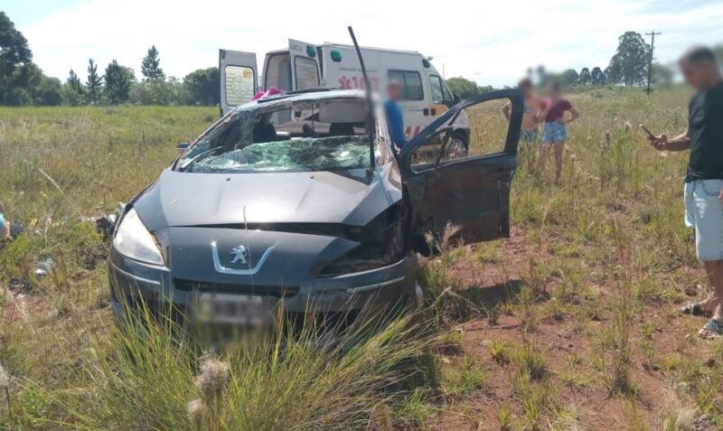 Despiste Ruta Costera 2 Concepción de la Sierra Elizabeth R Peugeot 408