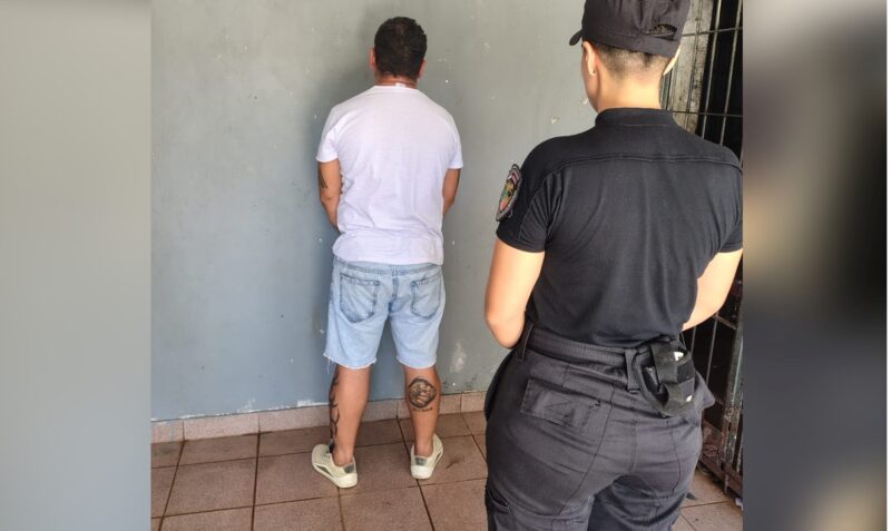 Homicidio Posadas avenida Hipólito Yrigoyen joven fallecido detenido encapuchados