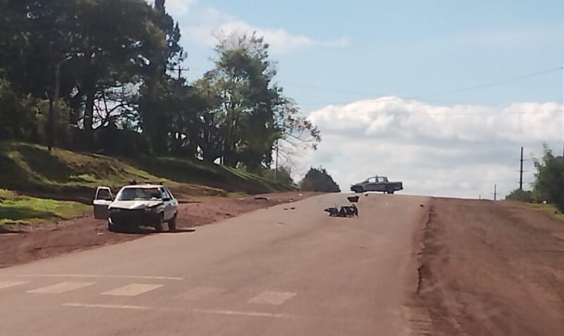 Siniestro vial Posadas avenida 213 barrio La Soñada Renault Honda Wavevial Posadas avenida 213 barrio La Soñada Renault Honda Wave