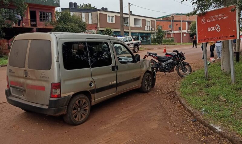 Siniestro vial Eldorado avenida Hipólito Yrigoyen Peugeot Partner