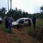 Alem: recuperaron un auto robado que fue abandonado en una zona rural
