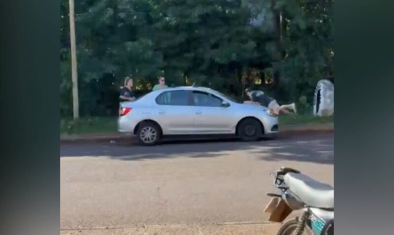 Discusión vial Posadas capot intento de homicidio avenida López y Planes