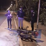 Misterioso despiste en la Ruta 225: un motociclista chocó en Alem y escapó dejando el rodado abandonado