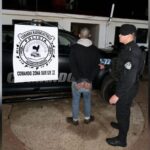 Intentó robar un negocio en Oberá, la dueña llamó a la Policía y lo atraparon escondido cerca de un arroyo