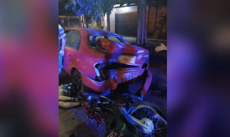 Accidente Costanera Posadas choque motos heridos fractura expuesta