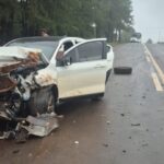 Fuerte choque en la Ruta Nacional Nº 12 involucró a un vehículo oficial y a un coche particular
