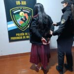 Un motociclista huyó tras un descontrolado ataque familiar contra las patrullas