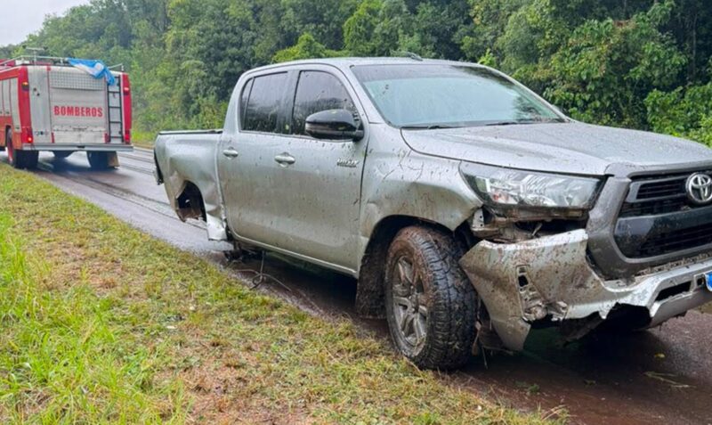despiste Ruta Provincial 211 El Alcázar Toyota Hilux